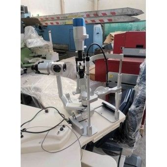 Lampada a fessura Takagi 700GL